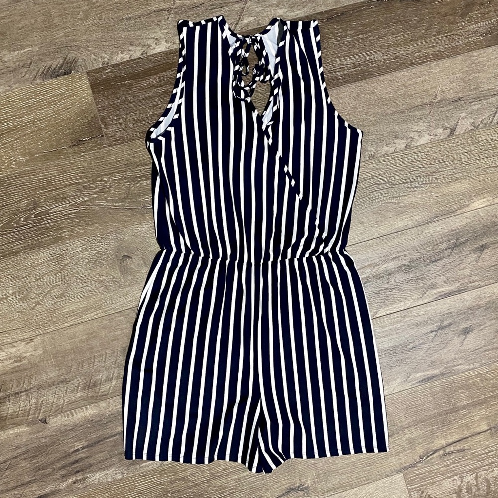 NEW!🌟 Navy & White Striped Romper!